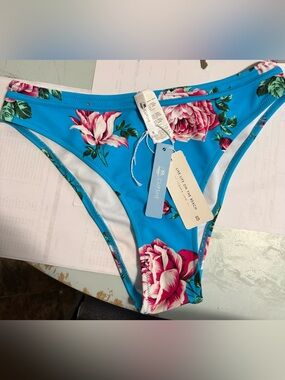 CUPSHE FLORAL swim bottom SIZE SMALL NEW w tags!